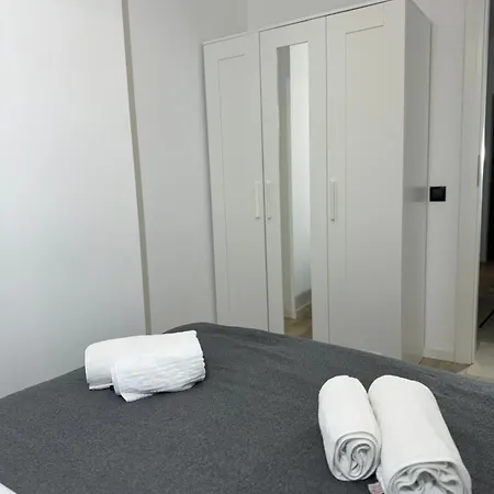 The Nest Apartment Minimalist Cluj-Napoca Exterior photo